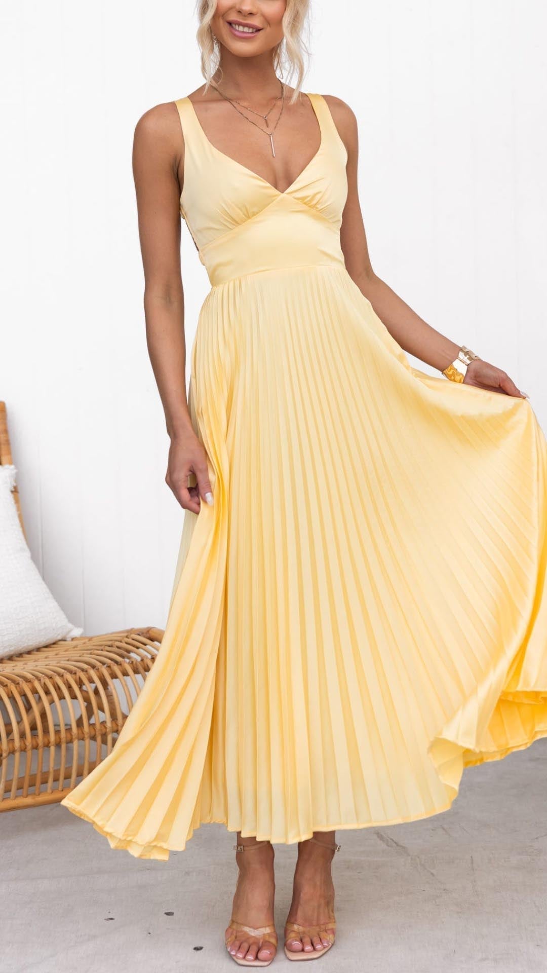 Sonja | Elegantes plissiertes Maxikleid