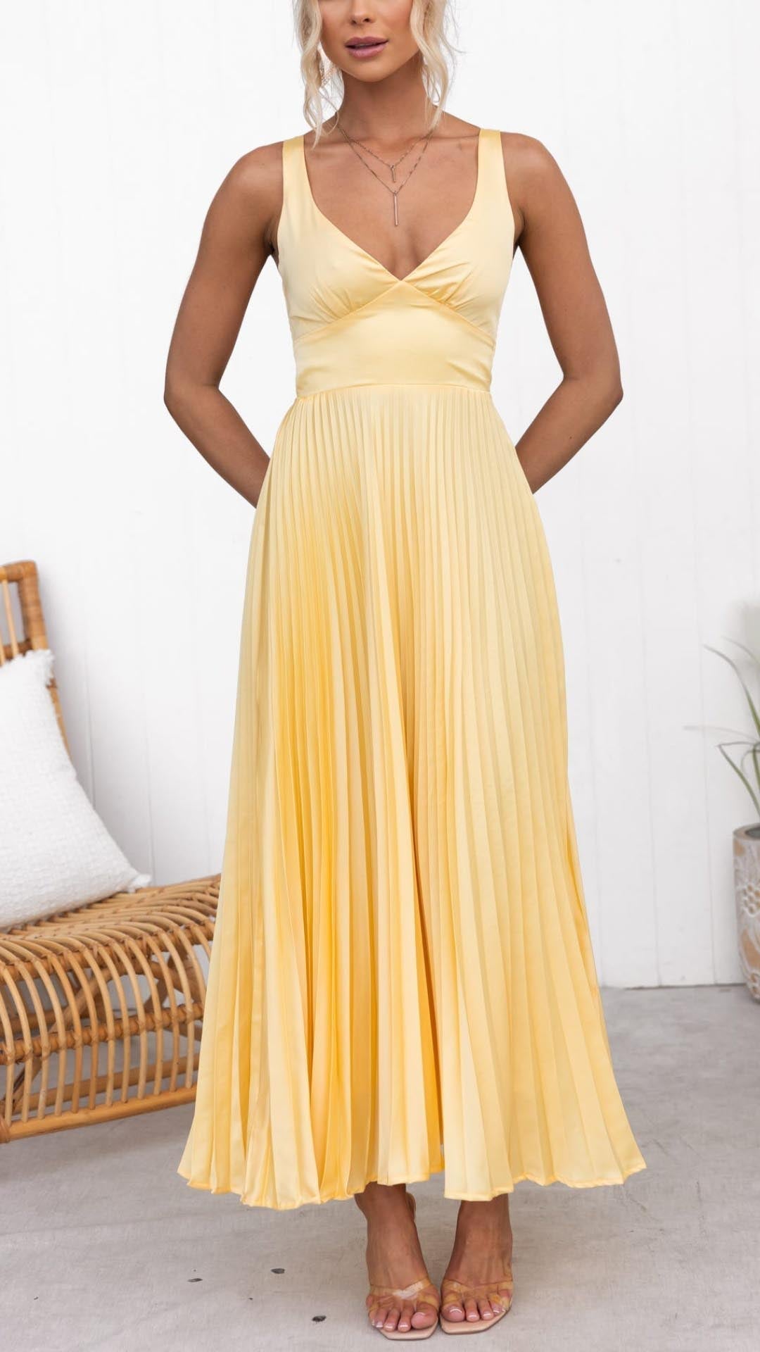 Sonja | Elegantes plissiertes Maxikleid