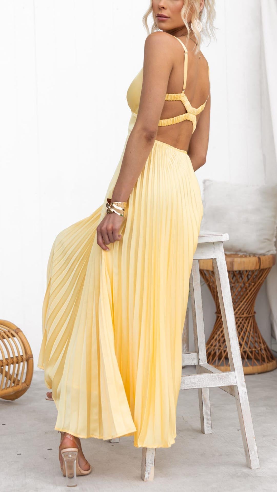 Sonja | Elegantes plissiertes Maxikleid